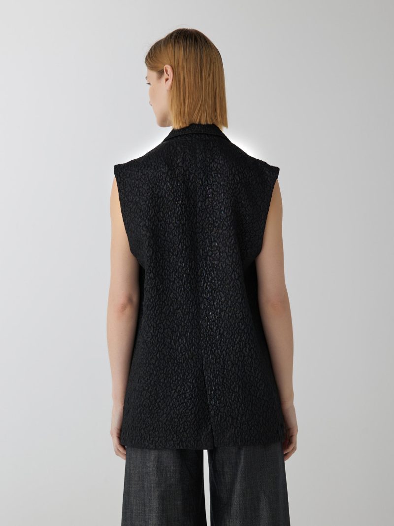IRIS vest